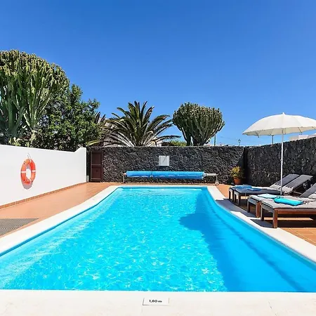 Peaceful With Heated Pool In Villa